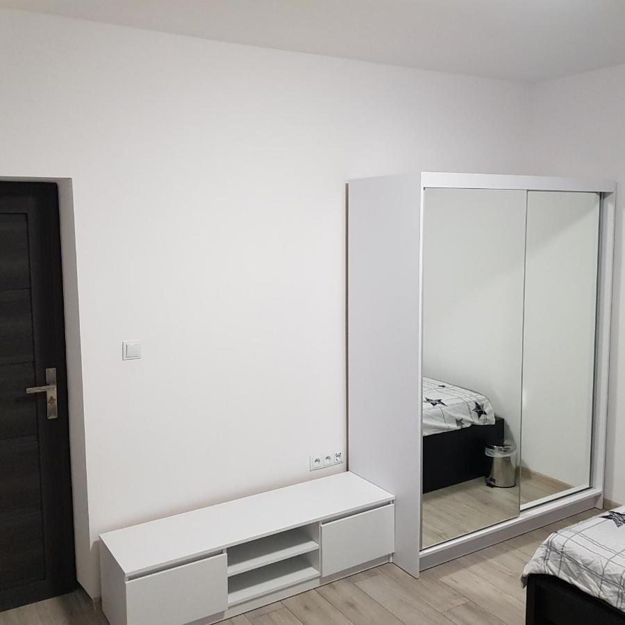 Mirrorroom Pl Downtown Варшава Екстер'єр фото