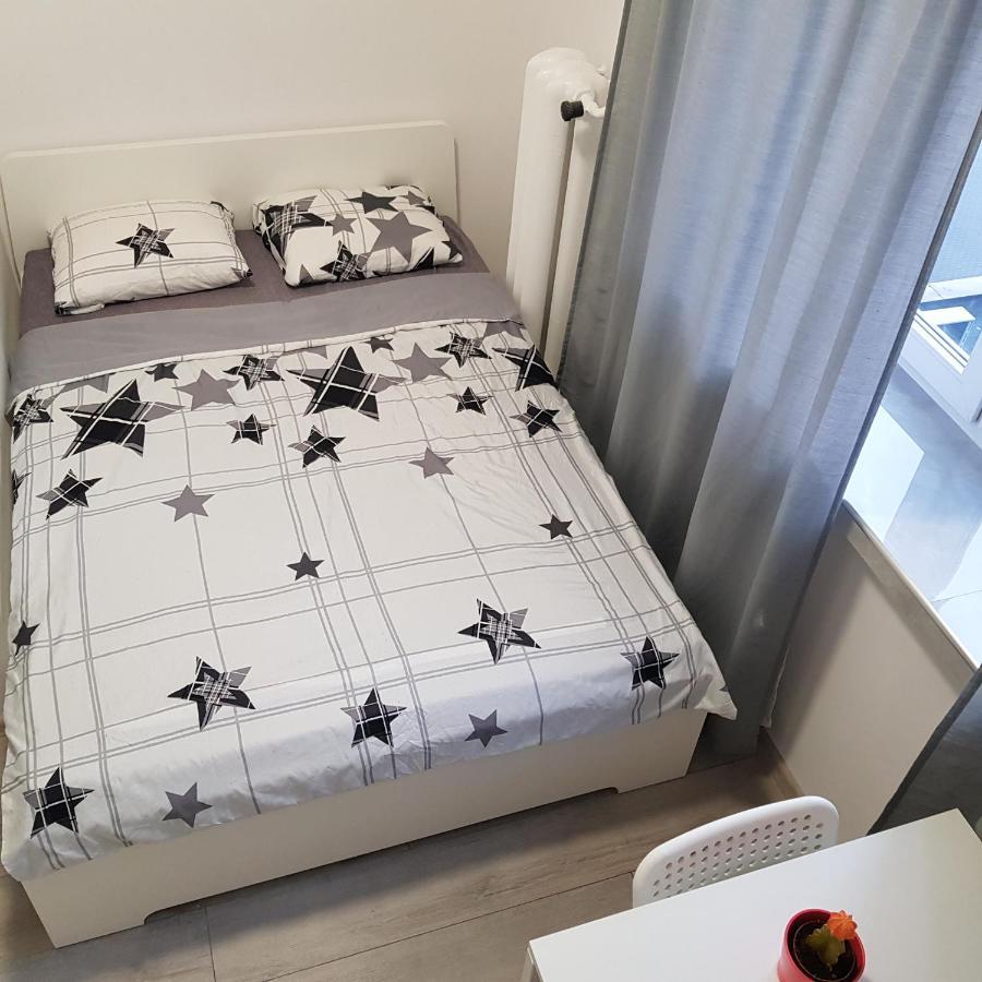 Mirrorroom Pl Downtown Варшава Екстер'єр фото